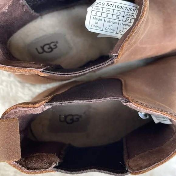 UGG Callum kids leather boots