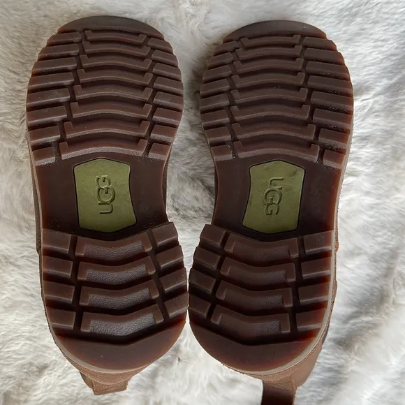 UGG Callum kids leather boots