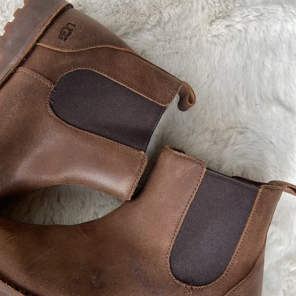 UGG Callum kids leather boots