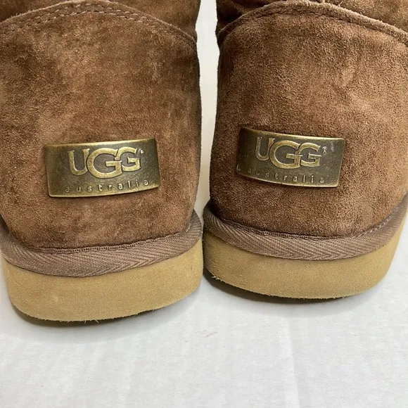 UGG Cargo Pocket 5195 Boots with Buckle Women’s Size 8