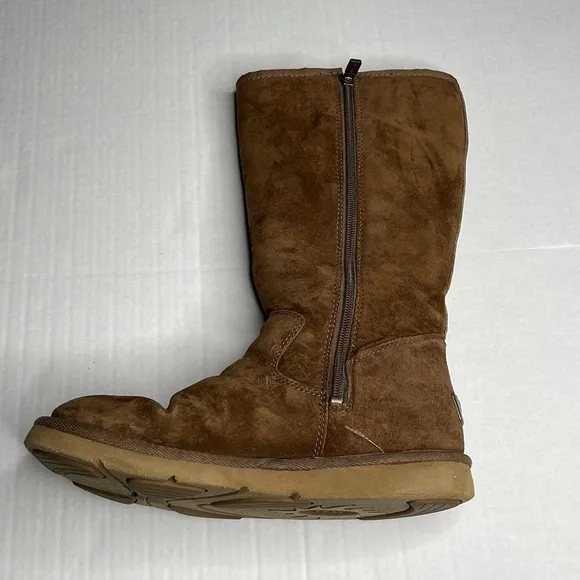 UGG Cargo Pocket 5195 Boots with Buckle Women’s Size 8