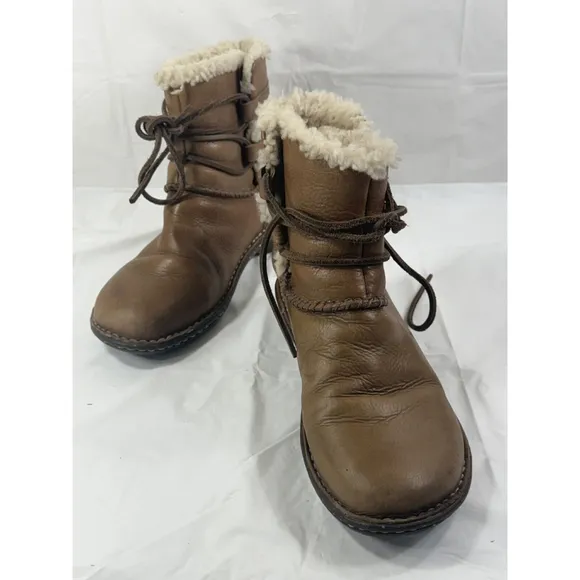 UGG Caspia 1932 Tan Leather Lace Up Ankle Sheepskin Warm Boots Womens Sz 7