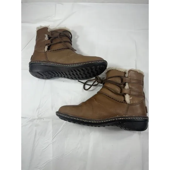UGG Caspia 1932 Tan Leather Lace Up Ankle Sheepskin Warm Boots Womens Sz 7
