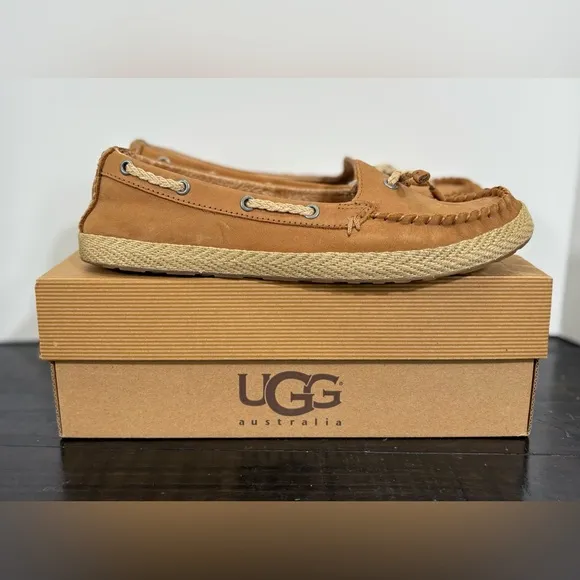 UGG Chivon Moccasin Slip On Shoes Tan Women’s Size 8