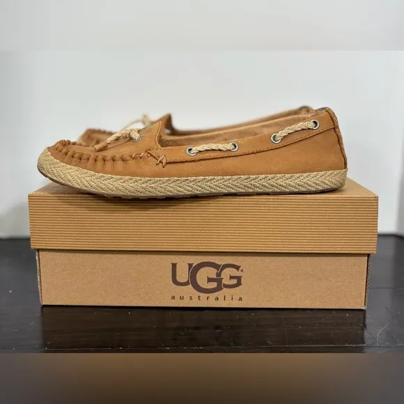 UGG Chivon Moccasin Slip On Shoes Tan Women’s Size 8
