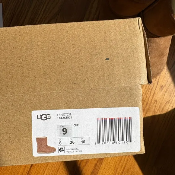 UGG Classic Short II Boot - Toddler / Little Kid - Chestnut