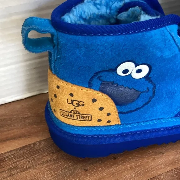 UGG COOKIE MONSTER SESAME STREET SHOES BOOTS ANKLE KIDS NO: 1127434K