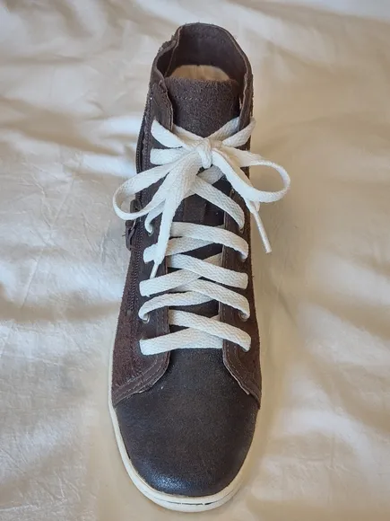 UGG Crystal High Top Sneakers, Brown Suede, Size 8 US - EU 39, NWOB