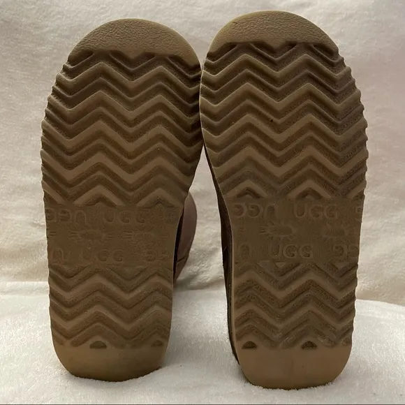 UGG Hayden Rainbow zipper Boots