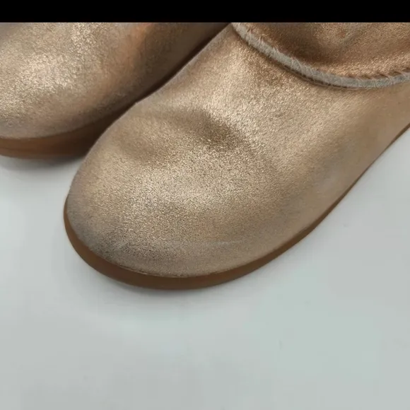 UGG Keelan Metallic Glitter Rose Gold Boots Little Girls Size 11 Sheeps Skin