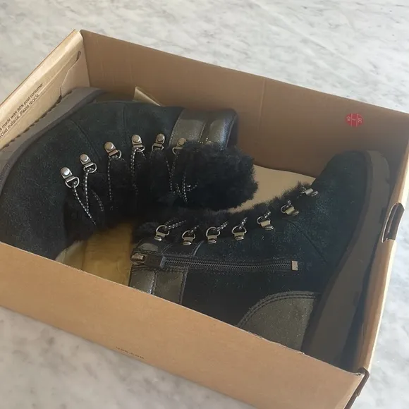Ugg Kids Viki Boots
