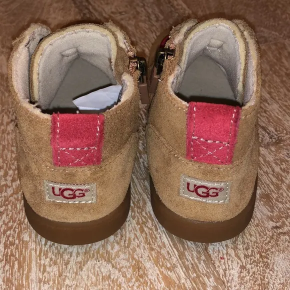 Ugg Kristjan chestnut boots red shoes laces 12