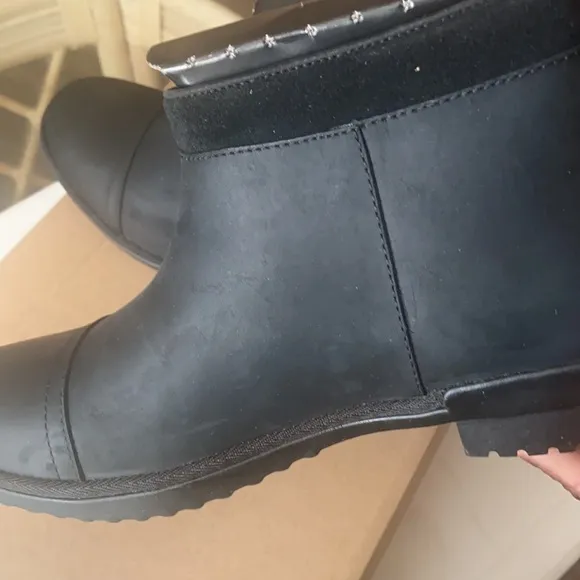 UGG leather black boots