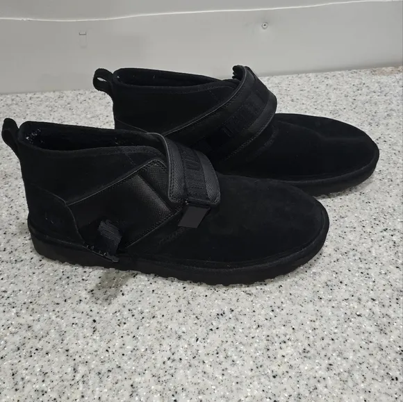 UGG M Neumel SnapBack Boots Ankle Chukka Shoes Black Suede Men’s Size 15