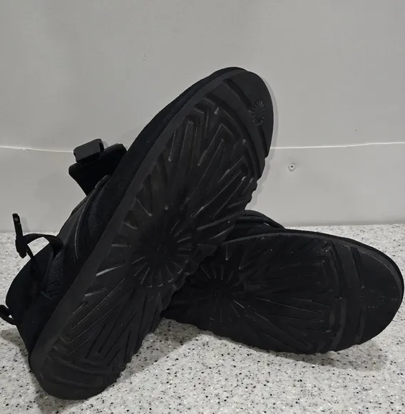 UGG M Neumel SnapBack Boots Ankle Chukka Shoes Black Suede Men’s Size 15