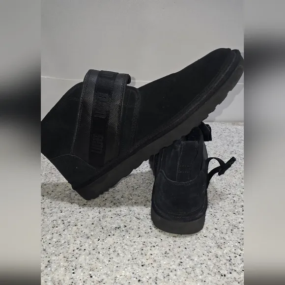 UGG M Neumel SnapBack Boots Ankle Chukka Shoes Black Suede Men’s Size 15