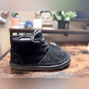 Ugg Neumel Black Shearling Boots Size 9