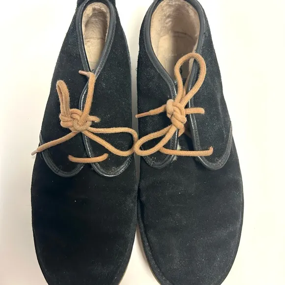 UGG Shoes Men’s Sz 10 Maksim Chukka Black Suede Sheepskin Lace Up Boots Casual