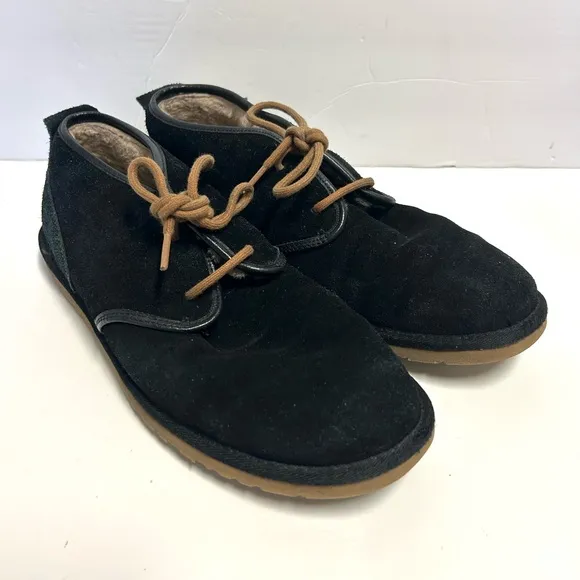 UGG Shoes Men’s Sz 10 Maksim Chukka Black Suede Sheepskin Lace Up Boots Casual