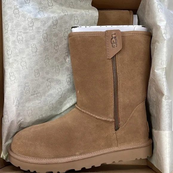 UGG Tan zippered Boots, NWT in original box.