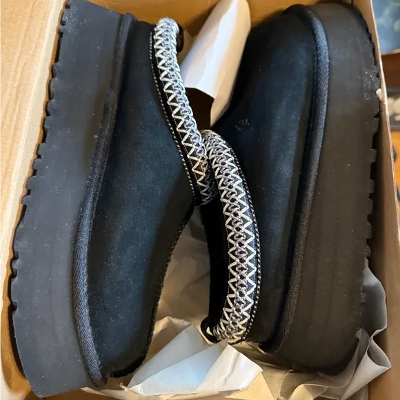 UGG Tazz Black Platform Clog Slip On Shoe Slippers W8 Authentic NIB
