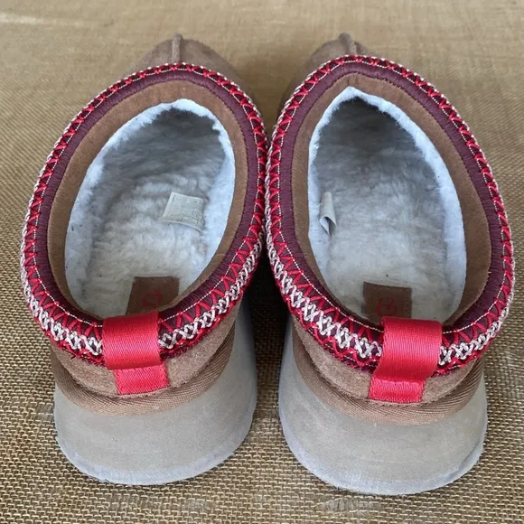UGG Tazz Chestnut Platform Slipper Women’s Size 10