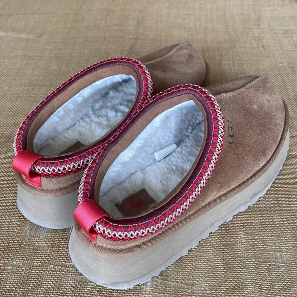 UGG Tazz Chestnut Platform Slipper Women’s Size 10