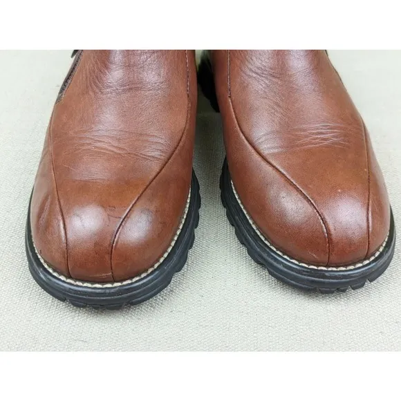 UGG Womens 7 Brown Leather Sheepskin Lined Zip Up Low Top Shoes