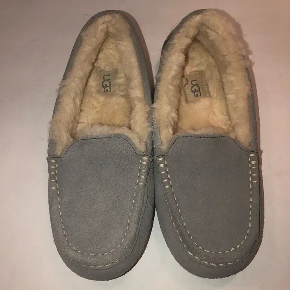 UGG Womens Grey Suede Ansley Moccasin Slippers Shoes sz 8