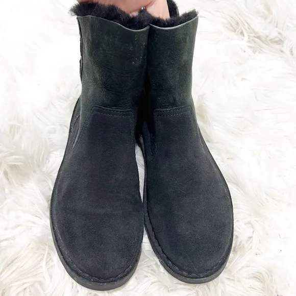 UGG Women's Shoes Ugg Naiyah Lace-Back Boots in Black 6.5
