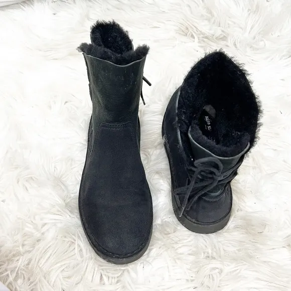 UGG Women's Shoes Ugg Naiyah Lace-Back Boots in Black 6.5
