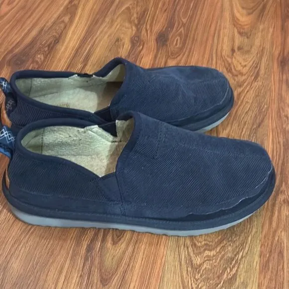 UGG Men's Romeo navy corduroy Sherpa slippers shoes size 9