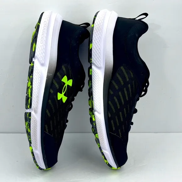 UNDER ARMOR MEN’S 10.5 UA CHARGED ASSERT 10, BLACK COLOR WITH LIME GREEN LOGO