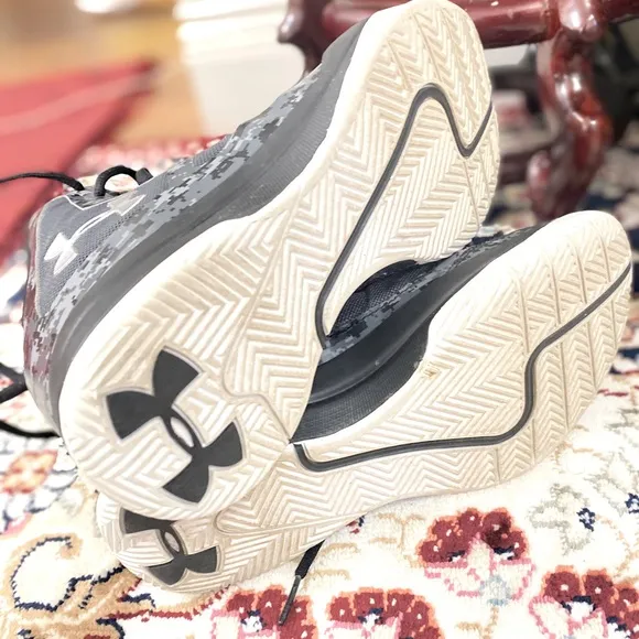 Under Armour Kids Basketball shoes