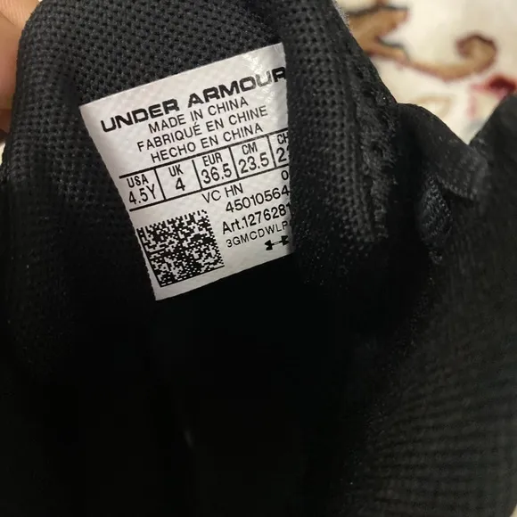 Under Armour Kids Basketball shoes