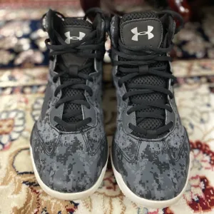 Under Armour Kids Basketball shoes