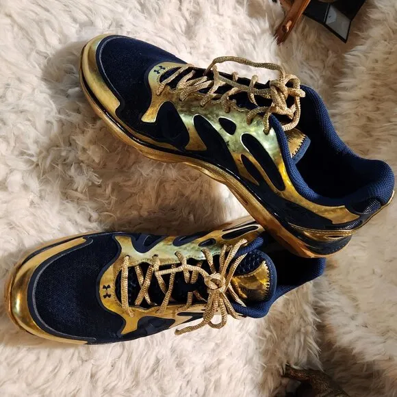 Under Armour Mens Spine Venom Athletic Shoes Gold &amp; Navy Size 11USA 10UK 45 EUR