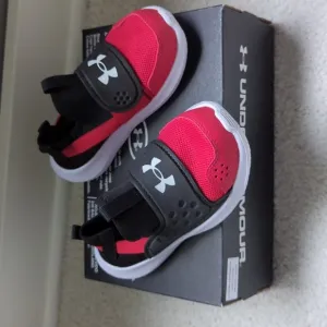 Under Armour Slip On Stay Put Sneakers