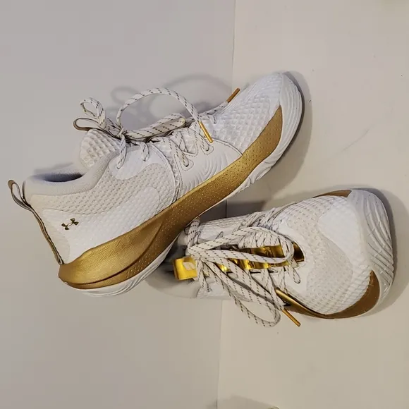 Under Armour UA Embiid 1 Basketball Shoes White Gold Mens Size 7.5