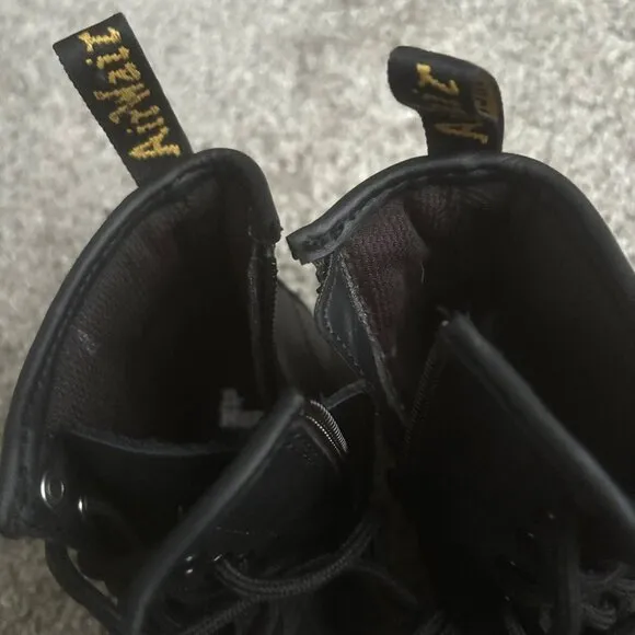 Unisex  Dr. Martens1460 Softy T Leather Lace Up Boots in Black Youth Size 13