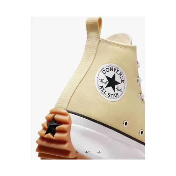 Unisex Run Star Hike Platform Converse sneakers.