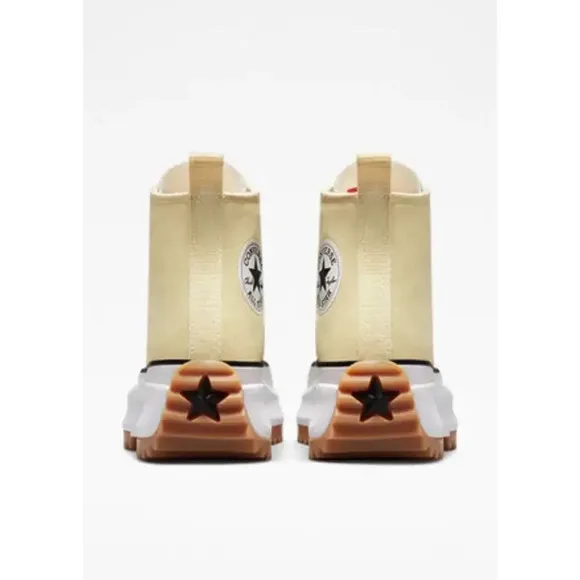 Unisex Run Star Hike Platform Converse sneakers.