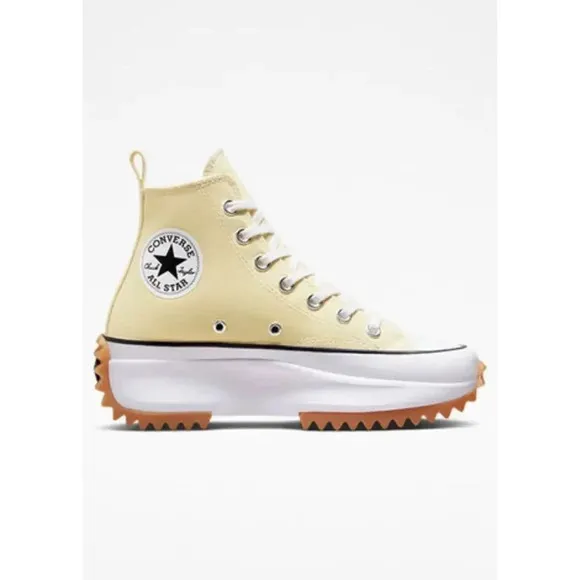 Unisex Run Star Hike Platform Converse sneakers.