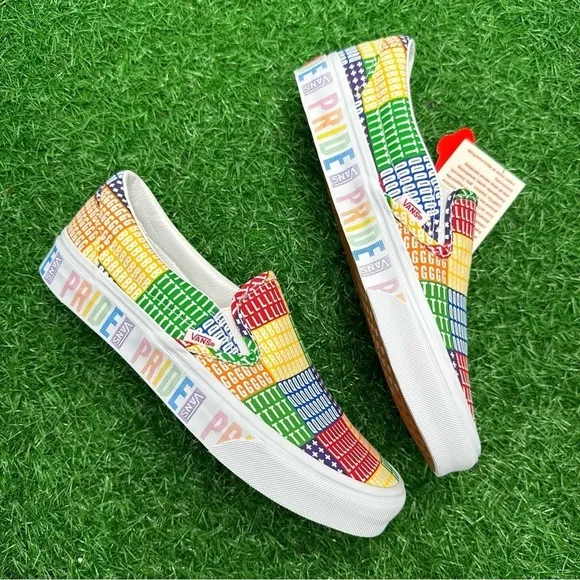 Vans Classic Slip On Pride