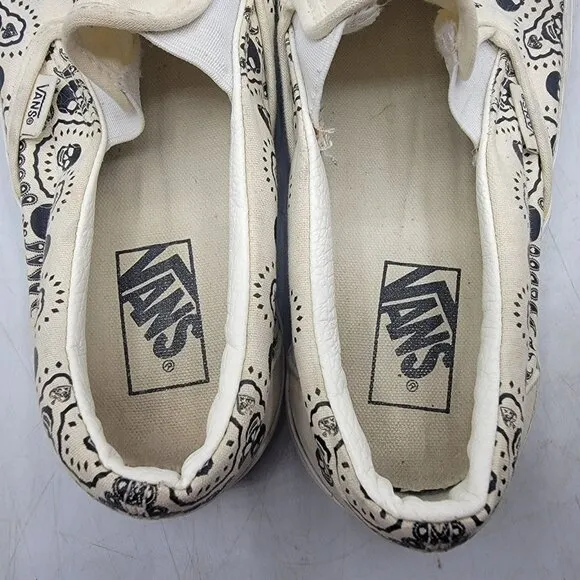 Vans Classic Slip On Skull Bandanna Mens 9 White Low Top Canvas Sneaker