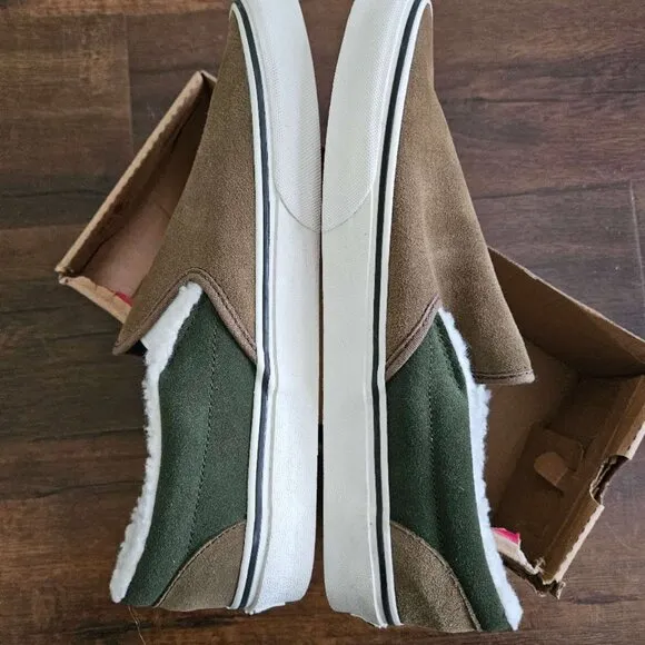 VANS Classic Slip-On Suede &amp; Sherpa Kangaroo  men size 10.5