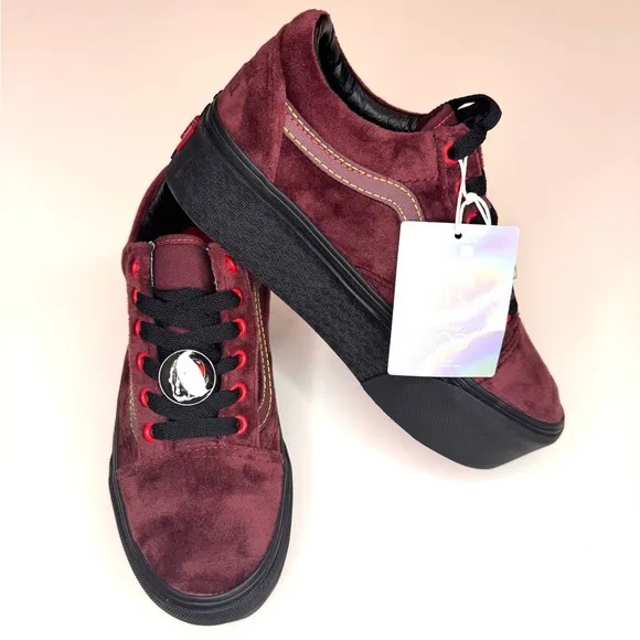 Vans Disney x Old Skool Stackform 'Poison Apple'  sneakers Women’s Size- 5.5