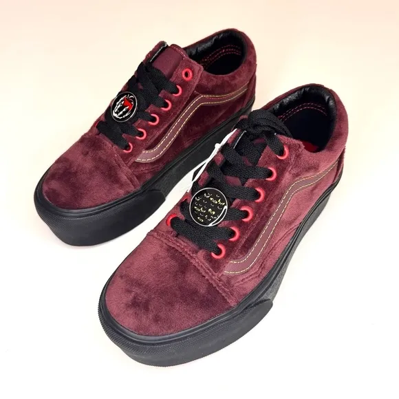 Vans Disney x Old Skool Stackform 'Poison Apple'  sneakers Women’s Size- 5.5