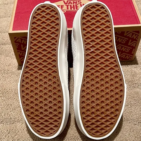 🐍VANS Era Platform Animal Embossed Sneakers White  - Size 9 - NWOT🐍