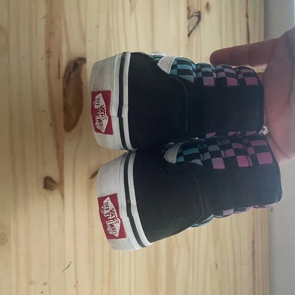 Vans Filmore High Top Rainbow Check Sneakers Girls 6/Womens 8
